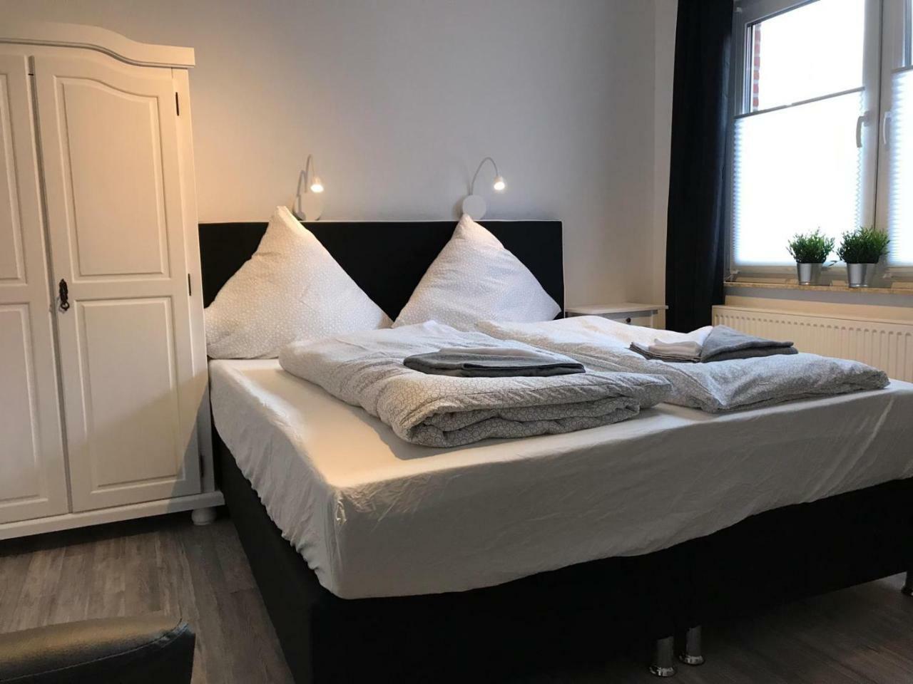 Kleine Moewe Lejlighedshotel Neßmersiel Eksteriør billede